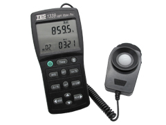TES-1339专业级照度计